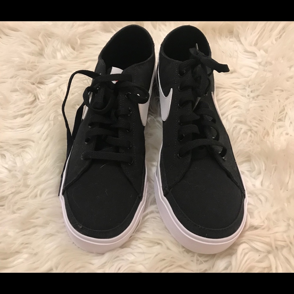 Nike Court Legacy Cavas Sneakers